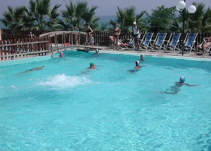 Azzurro Apartmanhotel Massignano