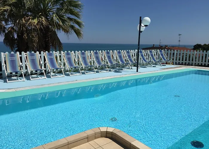 Apartmanhotel Azzurro 3*