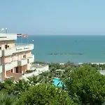 Aparthotel Azzurro 3*