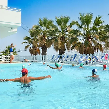 Azzurro Aparthotel 3*
