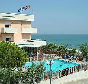 Aparthotel Azzurro 3*