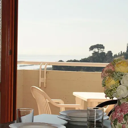 Azzurro Aparthotel 3*